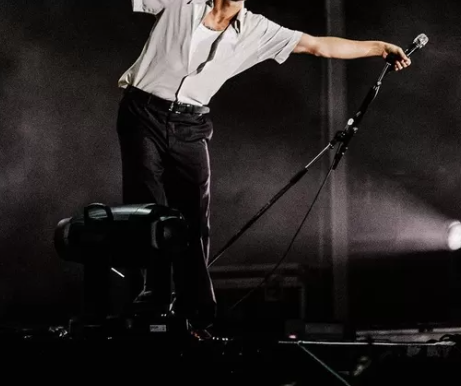 Makna Lagu Somebody Else – The 1975