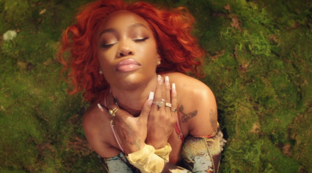 Review Makna Lagu Good Days: Hari Baik yang Dinanti