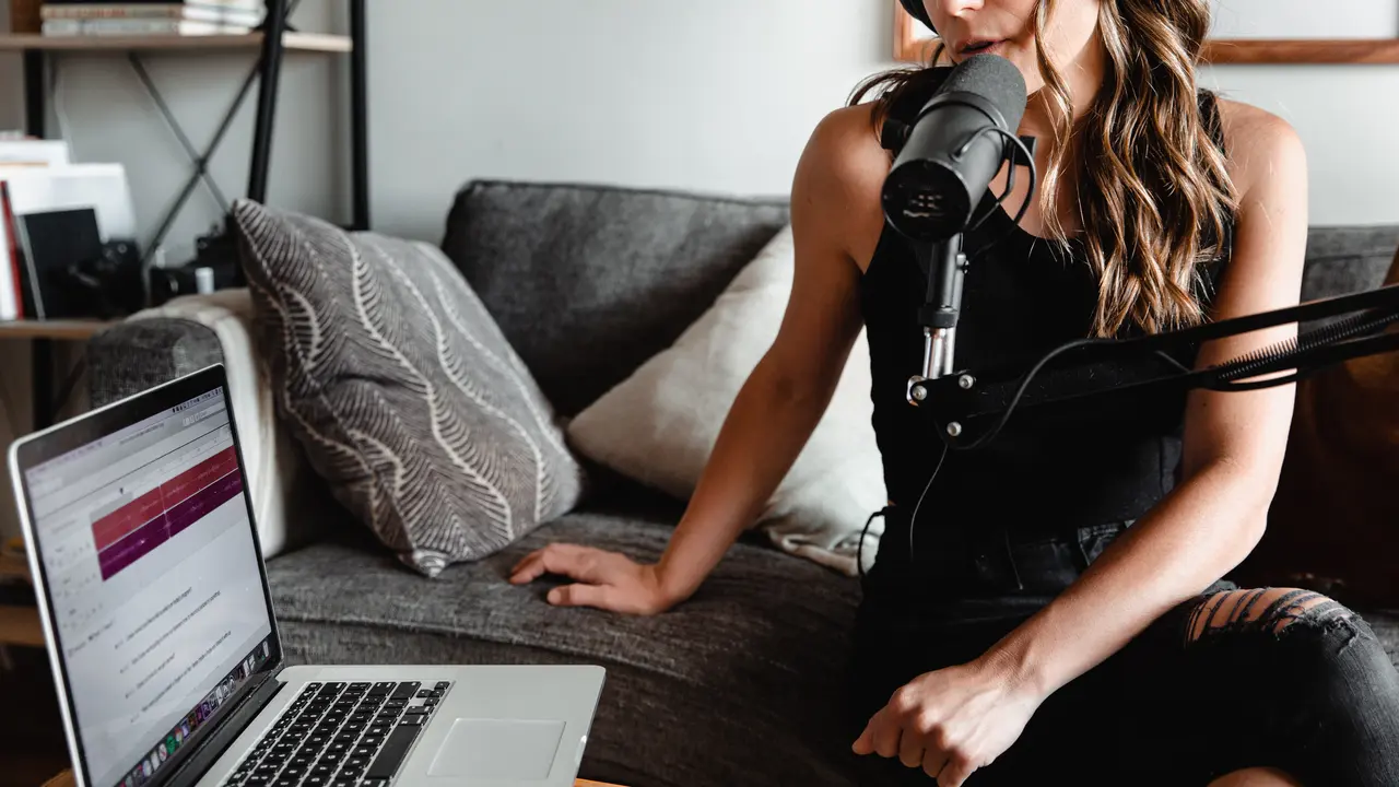 Podcast Musik Efektif Menjadi Media Promosi Album Baru